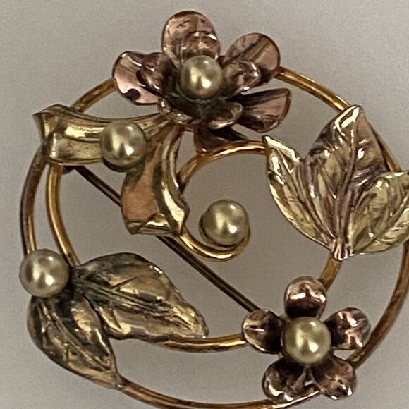 Vintage Signed Barclay Circle Wreath Brooch Pin Faux Seed‎ Pearl Gold Tone 1.5" - Picture 13 of 16